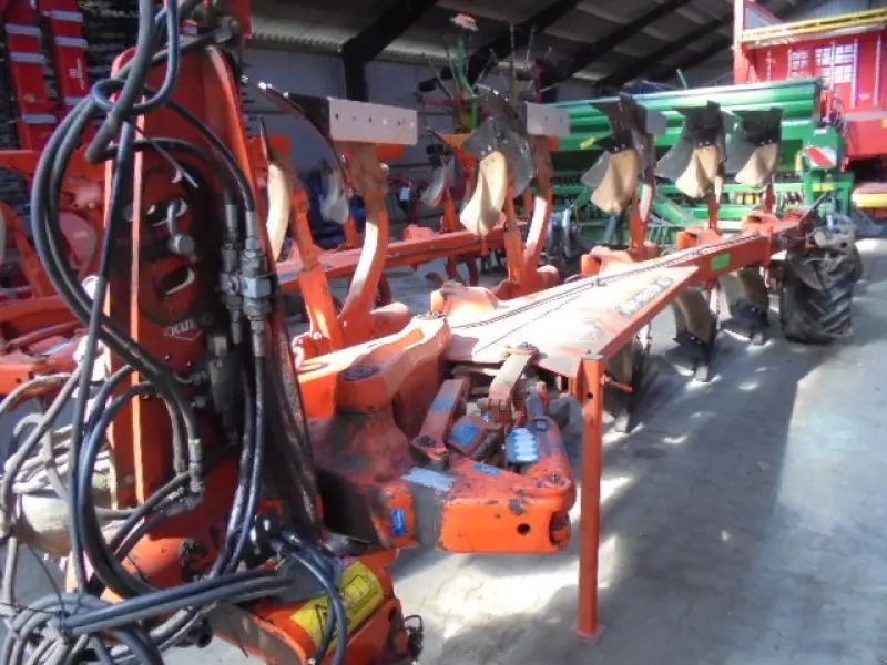 Kuhn Vari-Master 153 5 NSH Pług 17 404 €