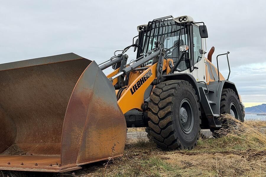 Liebherr l546 Wheel loader €96,000