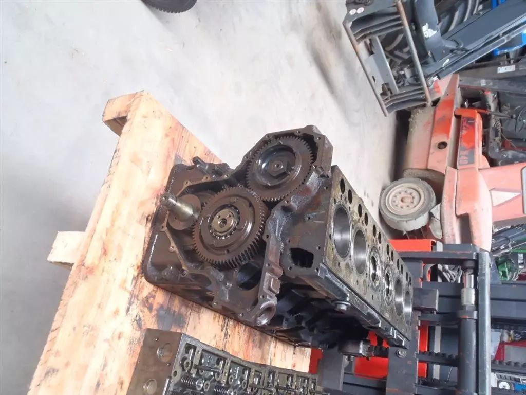 Massey Ferguson 7618 Parts