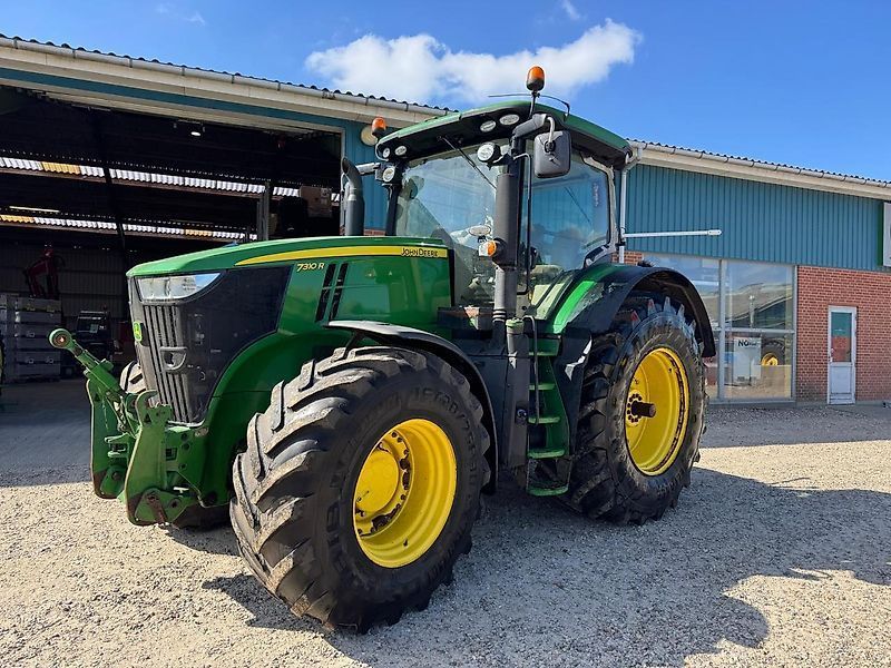 E-FARM: John Deere 7310 R - Traktor - id PU1YAB7 - 100.357 € - Baujahr: 2015 - Abgelesene Motorstunden: 5.473,Motorleistung (PS): 298,Dänemark