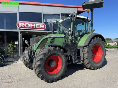 E-FARM: Fendt 724 Vario - Tractor - id DV8JGKD - €97,333 - Year of construction: 2011 - Engine hours: 7,605,Engine power (HP): 239,Austria