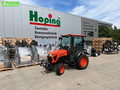 E-FARM: Kubota lx 351 - Tractor - id KP9HMFR - €42,500 - Year of construction: 2022 - Engine hours: 52,Engine power (HP): 34,Germany