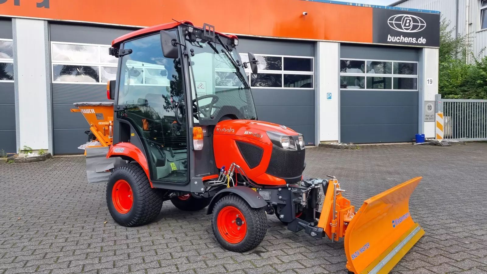 E-FARM: Kubota bx 261 winterdienst - Traktor - id IG5YDTU - Baujahr: 2025 - Abgelesene Motorstunden: 1,Motorleistung (PS): 25,Deutschland