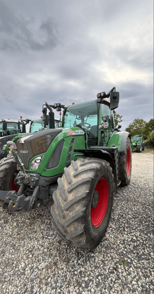 E-FARM: Fendt 716 Vario ProfiPlus - Trattore - id PXNTYWA - 108.000 € - Anno di costruzione: 2015 - Ore: 5.060,Potenza del motore: 165,Francia
