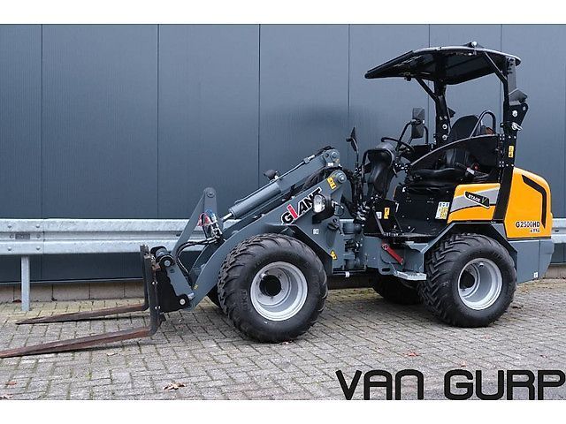 Giant g2500 x-tra hd | 2023 | 90h Ładowarka kołowa 35 995 €