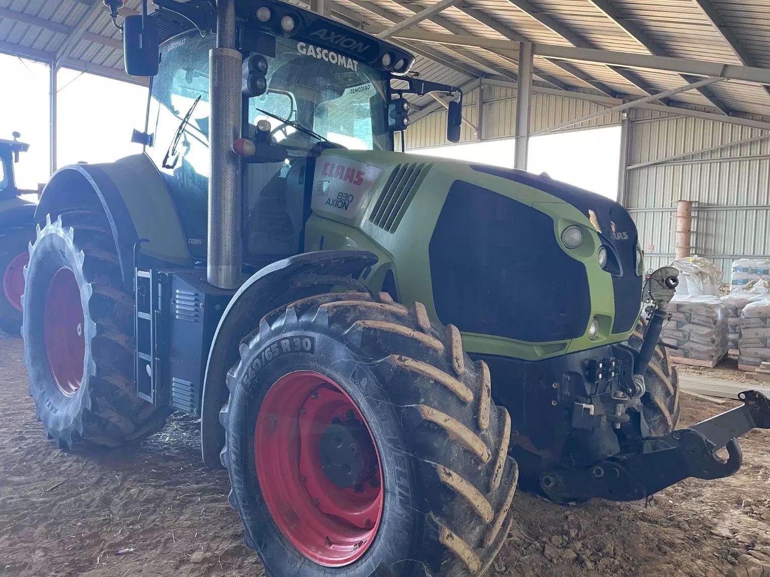 Claas Axion 830 Traktori 67 000 €
