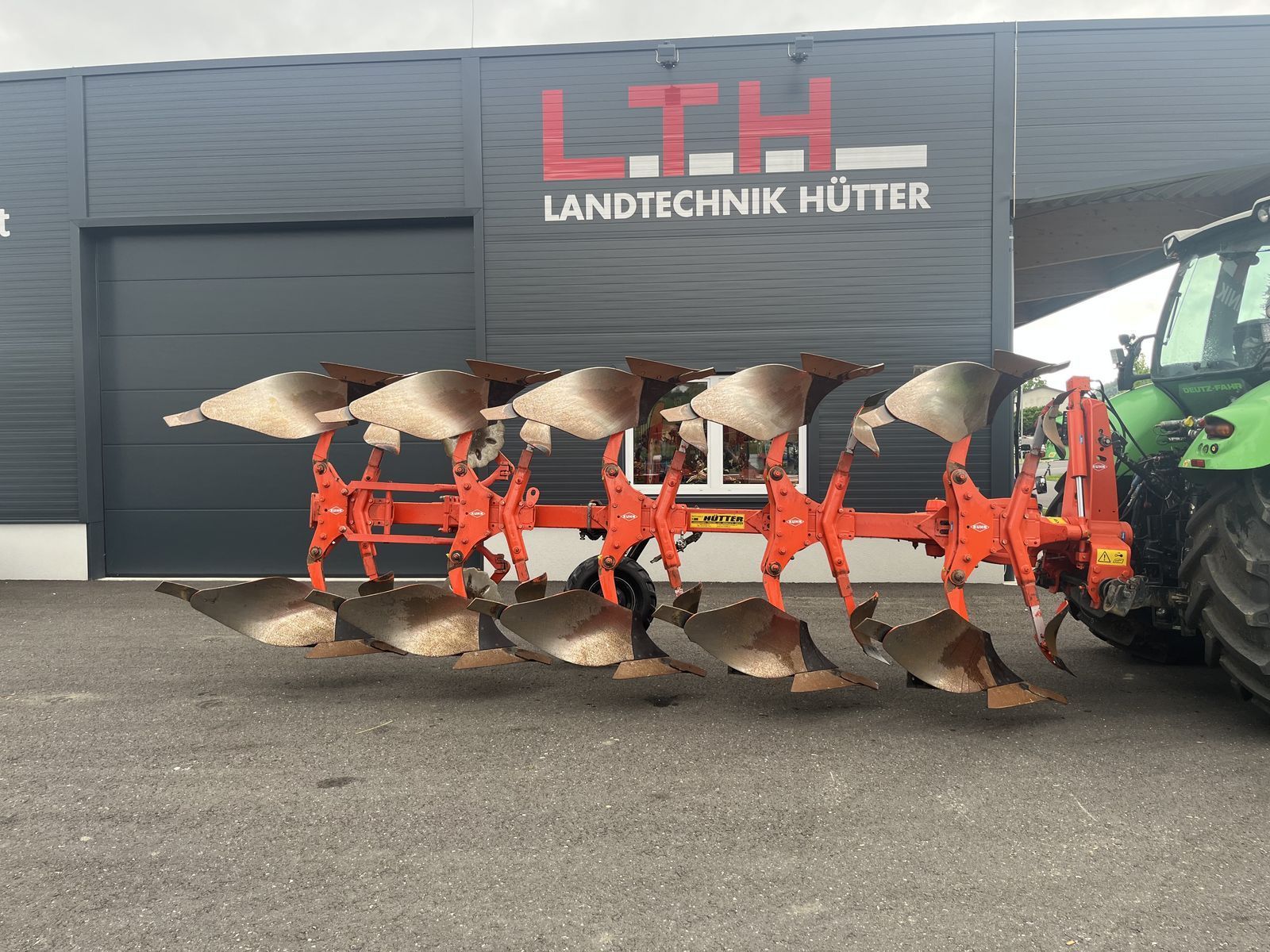E-FARM: Kuhn Vari-Master 152 T 5 - Pflug - id 1GS8DHD - 15.398 € - Baujahr: 2012 - Österreich