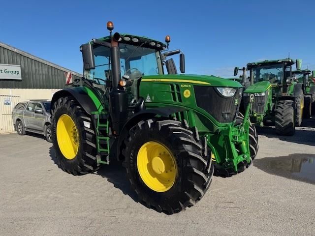 John Deere 6250 R Traktor 137.396 €