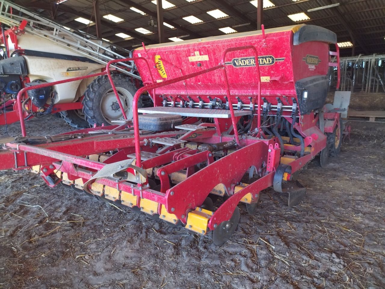 E-FARM: VÄDERSTAD Rapid 300C - Direktsaatmaschine - id HGFSUUU - 45.000 € - Baujahr: 2018 - Frankreich