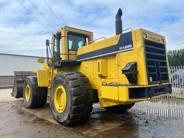 KOMATSU wa 600-1 Cargador de ruedas 45.972 €