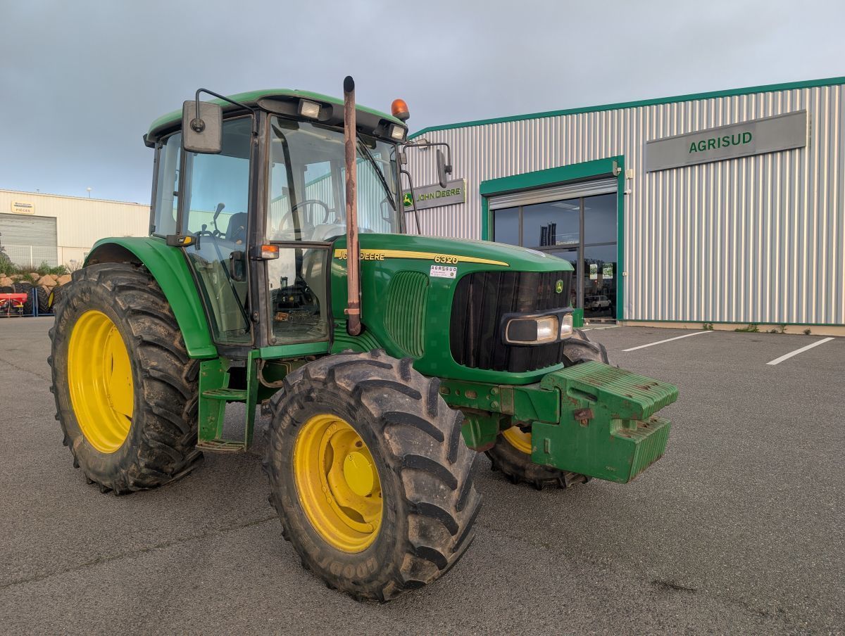 E-FARM: John Deere 6320 SE - Tractor - id 7EH4GES - 31.000 € - Año: 2004 - Horas: 6712,Potencia del motor: 100,Francia