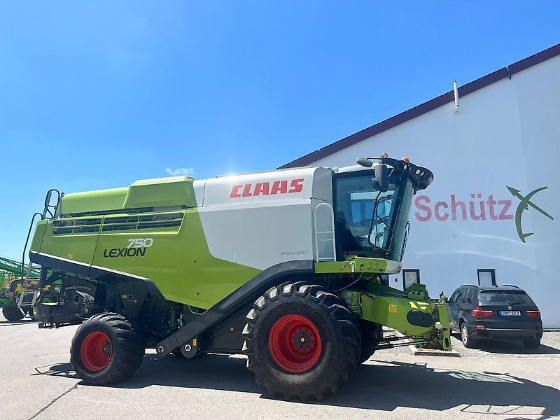 E-FARM: Claas Lexion 750 - Combină de recoltat - id VKCIAAP - 145.500 EUR - Anul: 2017 - Citeste ore: 3.014,Muterea motorului: 435,Germania