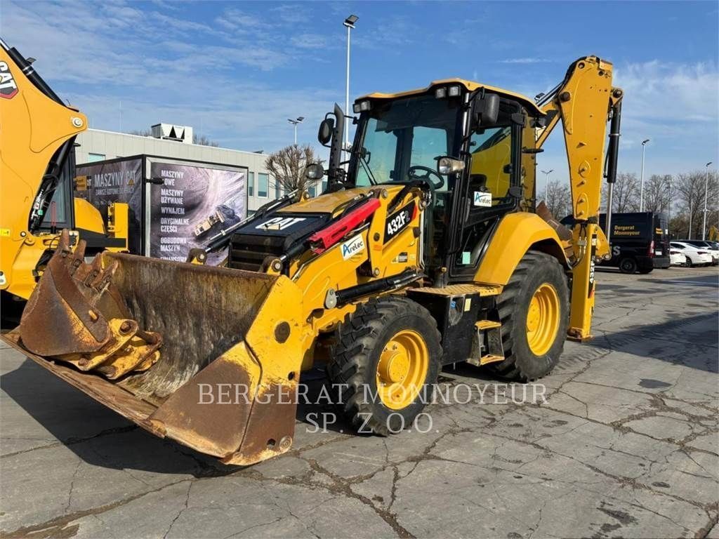 E-FARM: Caterpillar 432f2 - Koparko-ładowarka - id DQGTKRL - 78 229 € - Rok produkcji: 2017 - Polska