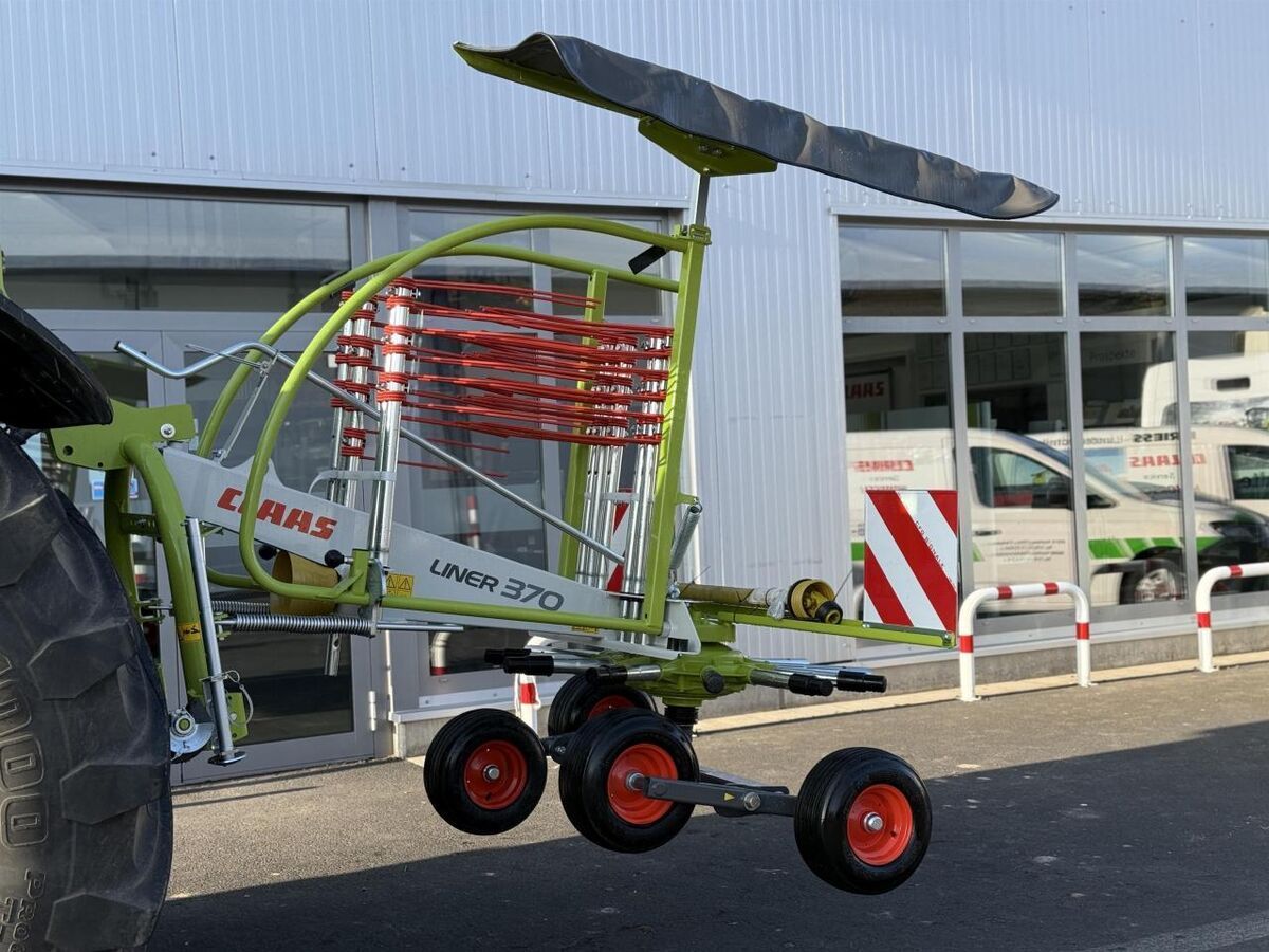Claas Liner 370 Tandem Rendterítő 7246 EUR