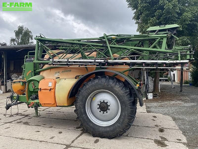 E-FARM: Amazone ux 4200 super - Sprayer - id AIEHSQL - €19,800 - Year of construction: 2009 - Germany