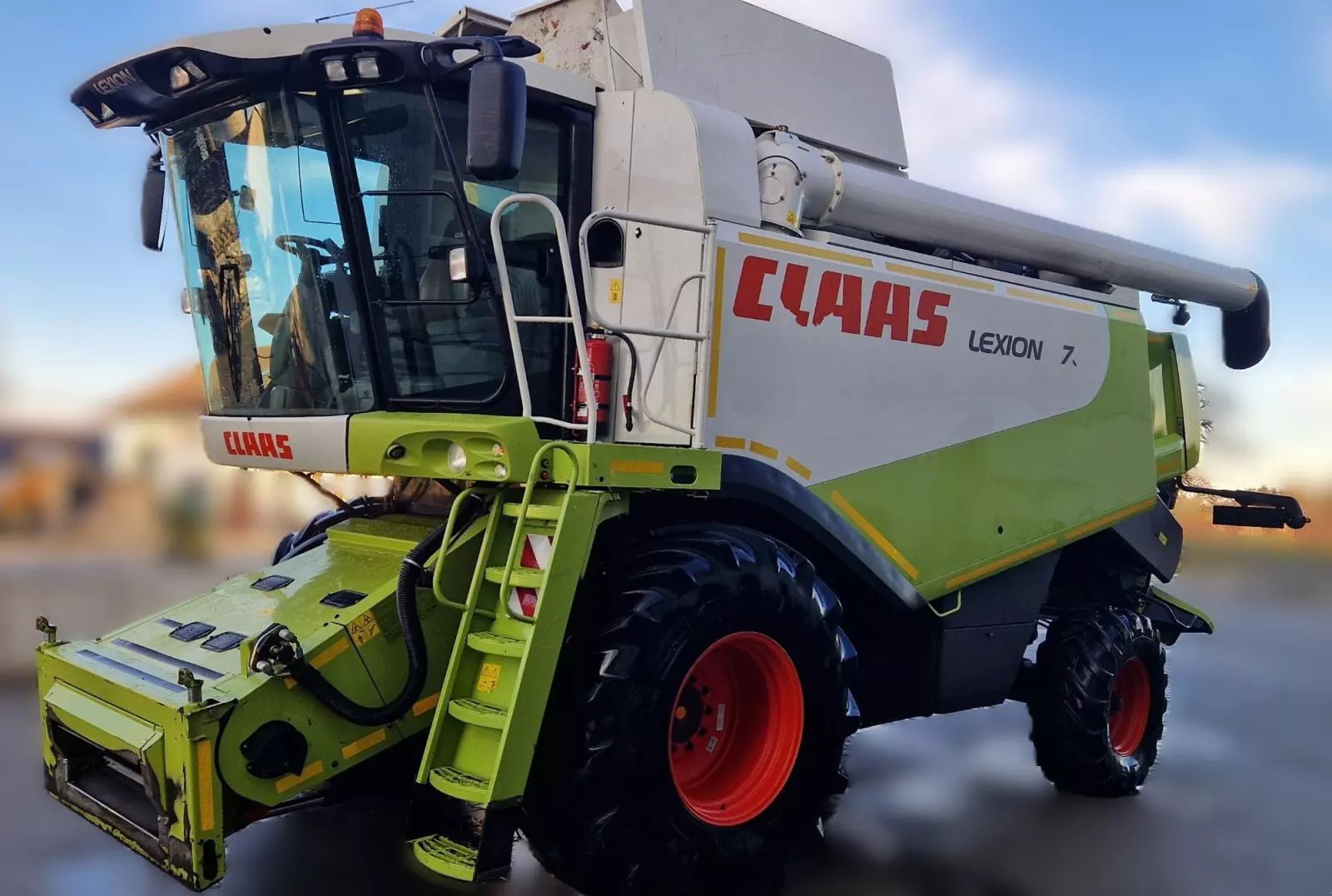 Claas Lexion 570 Combine harvester €105,000