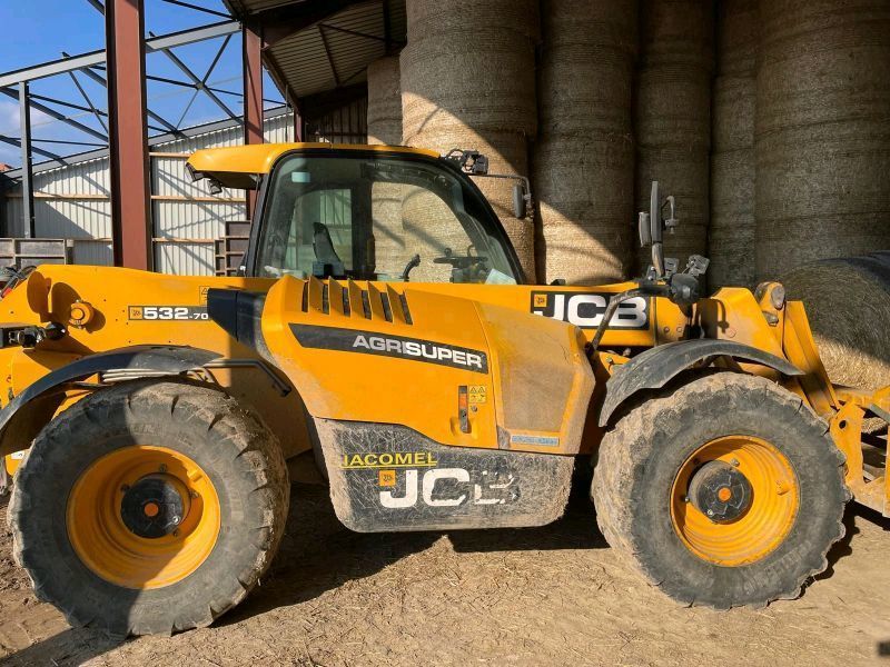 E-FARM: JCB 532-70 AGRI Super - Teleszkópos rakodó - id KH4KSE3 - 63 500 EUR - Gyártási év: 2021 - Üzemóra (motor): 3150,Franciaország