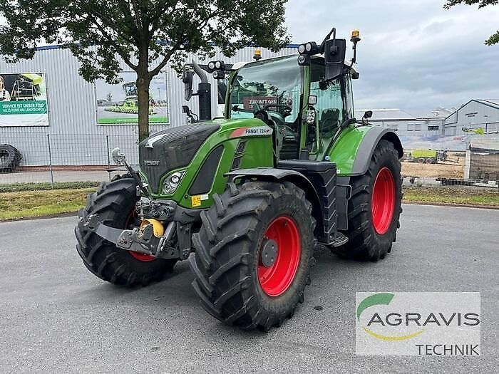 E-FARM: Fendt 724 Vario - Tractor - id FVNLBIZ - €147,900 - Year of construction: 2018 - Engine hours: 3,100,Germany