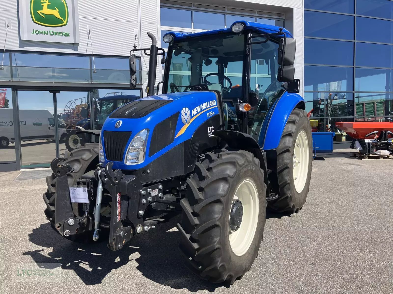 New Holland TD5.85 Traktor 49.875 €
