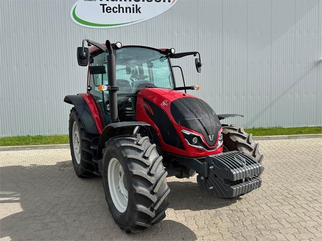 Valtra A 105 MH Tractor €56,500