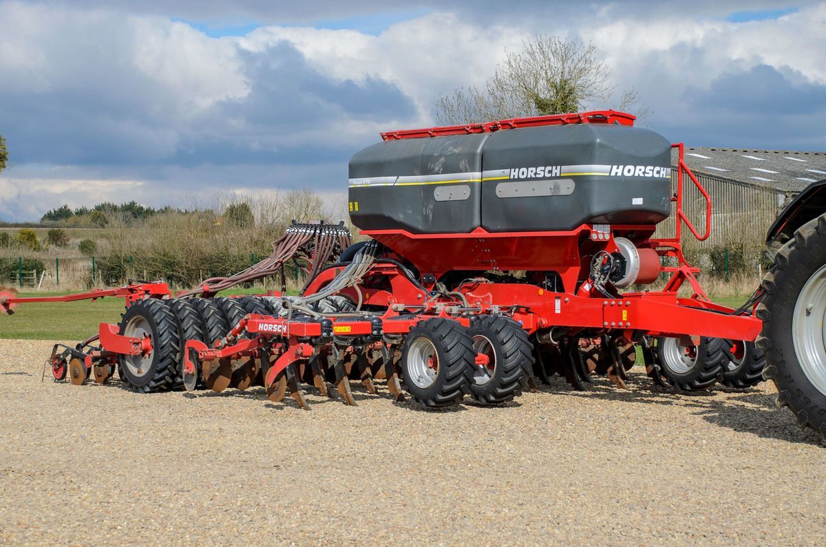 E-FARM: HORSCH Focus 6 TD - Burghiu direct - id E1K2FXX - 58.668 EUR - Anul: 2014 - Regatul Unit