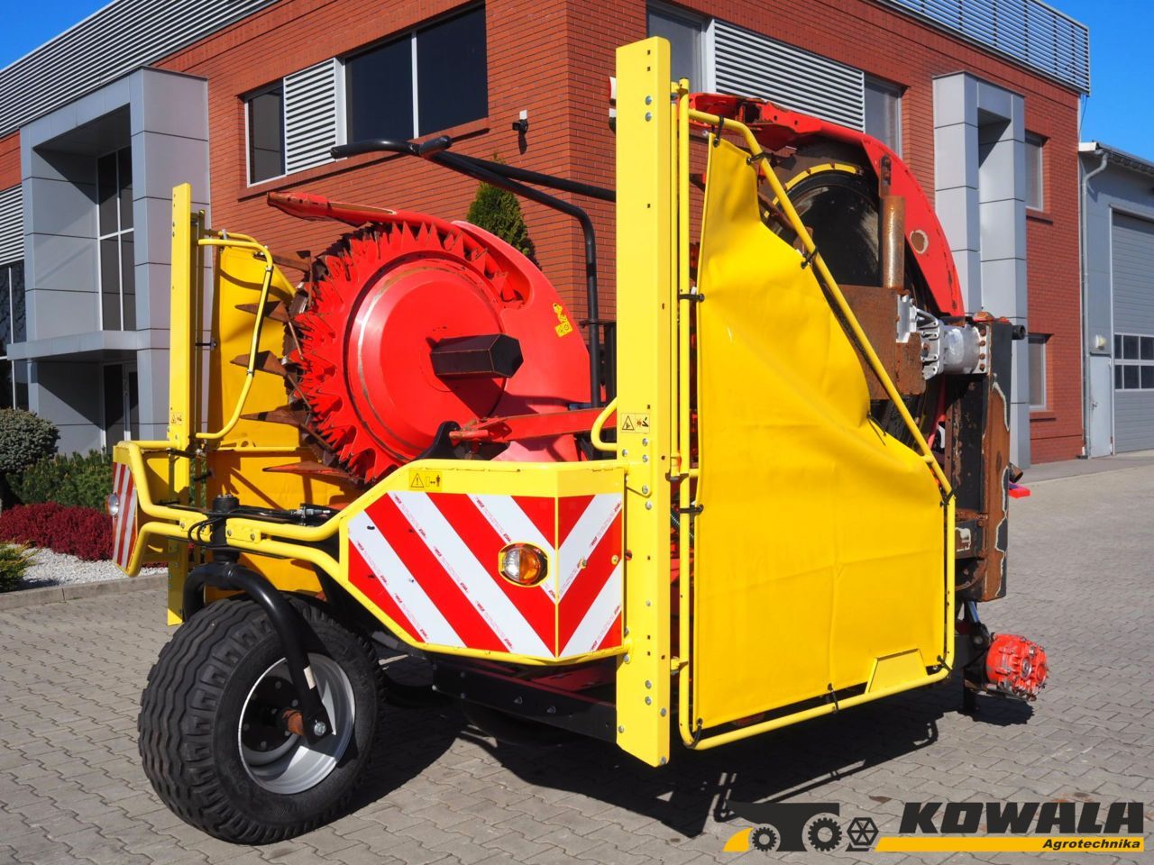 Kemper 460 plus - transport wheel 400f Header €62,000