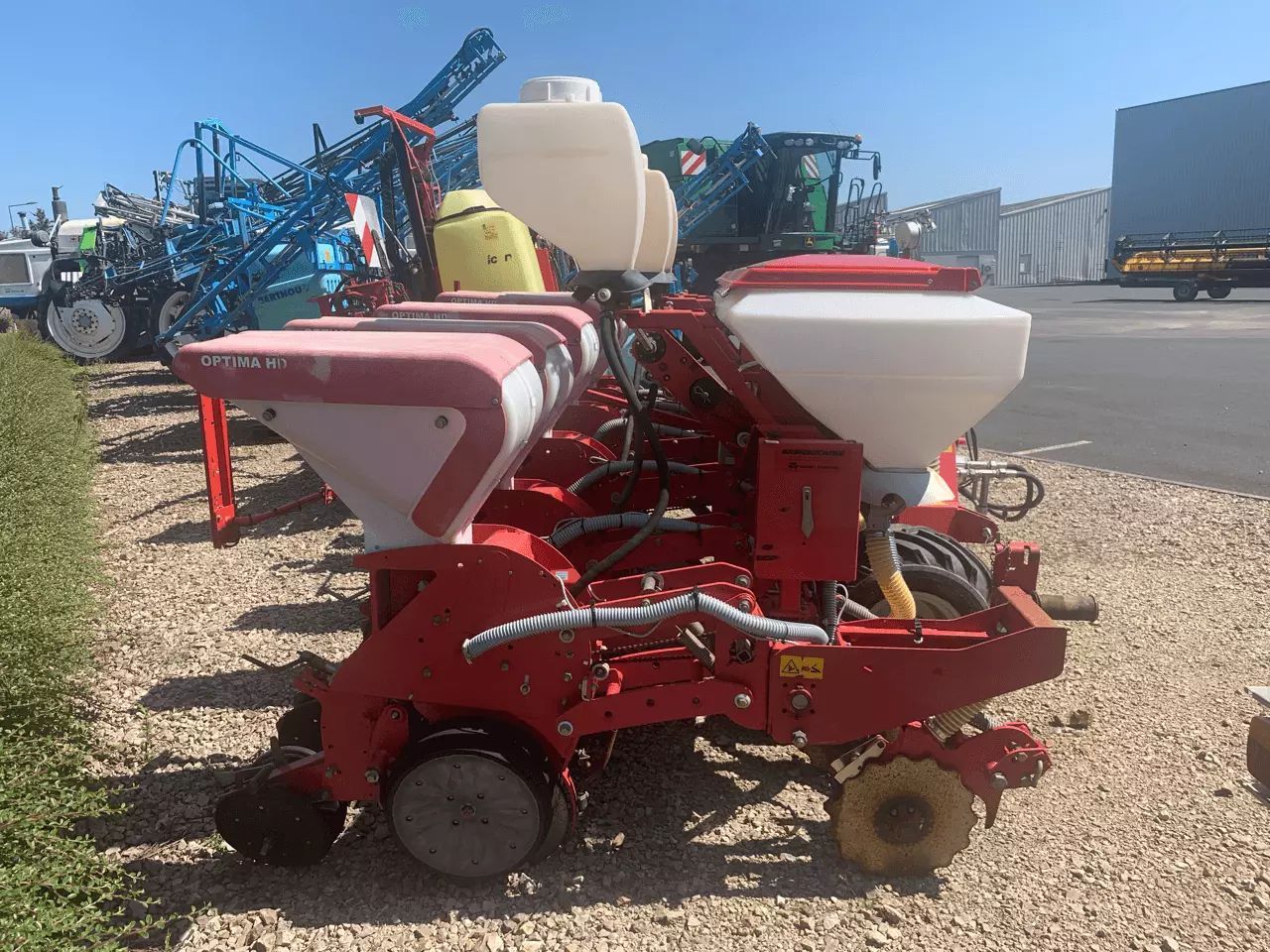 E-FARM: Kverneland optima hd 6 rgs telesc - Precision drill - id BZ1CYPP - €12,000 - Year of construction: 2014 - France