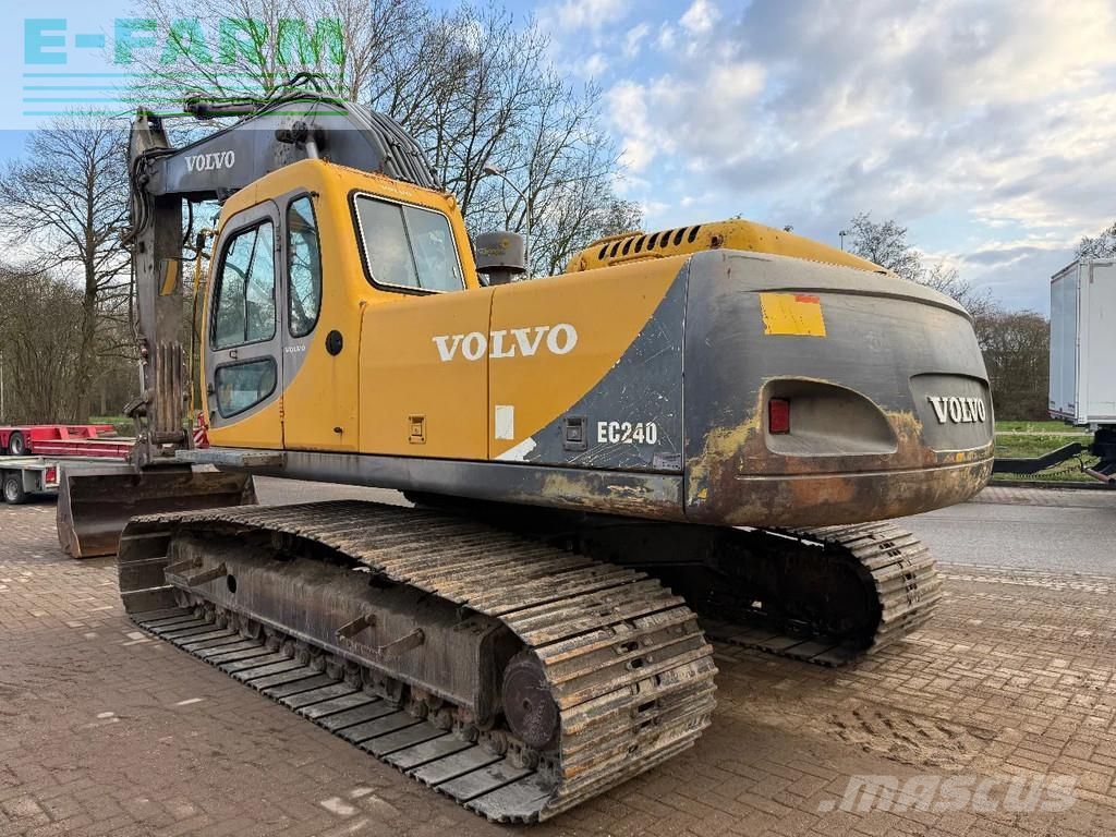 VOLVO ec240 Escavatore cingolato 25.750 €