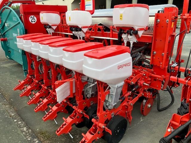 E-FARM: Maschio maga 7 rangs - Einzelkornsämaschine - id YWJWQEH - 44.500 € - Baujahr: 2024 - Frankreich