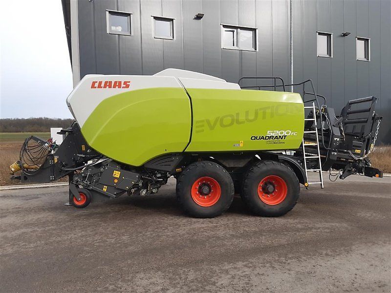 E-FARM: Claas Quadrant 5200 FC - Empacadora - id AFJGSYB - 118.900 € - Año: 2022 - Alemania
