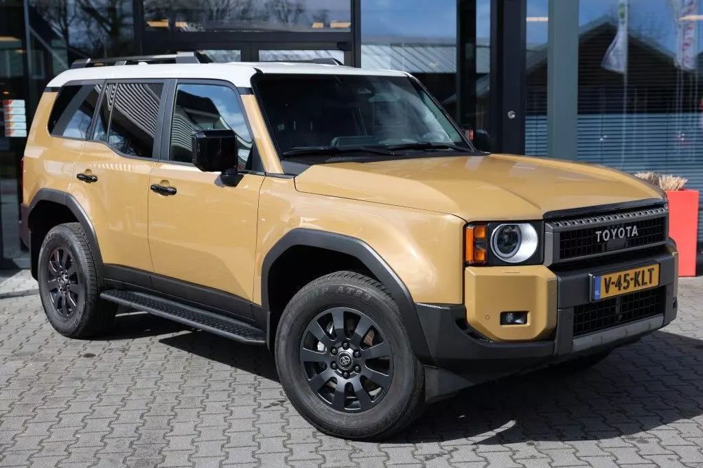 TOYOTA land cruiser 250 2.8 d-4d 5drs *first edition* a/t van Vehículo de motor 82.995 €