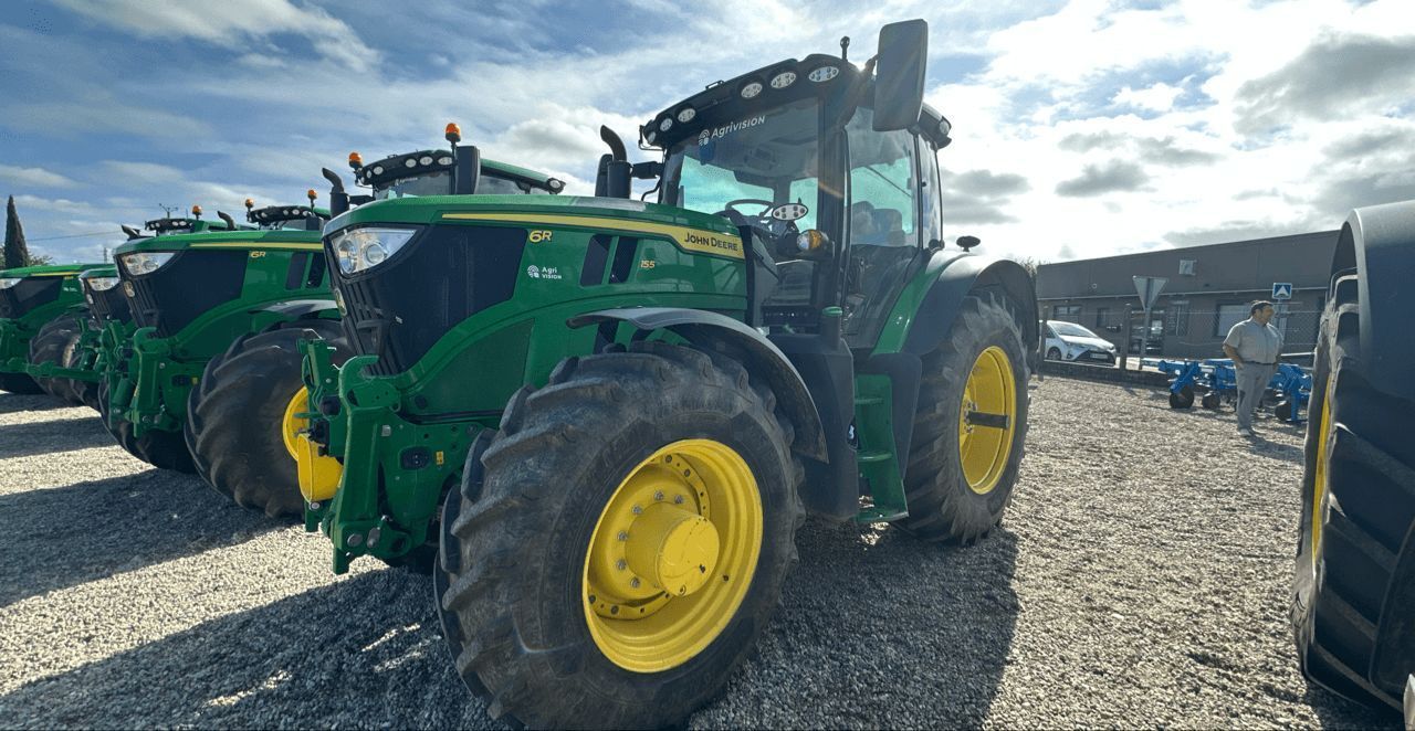 E-FARM: John Deere 6R 155 - Tractor - id MQ7UYAC - 130.000 EUR - Anul: 2024 - Citeste ore: 803,Muterea motorului: 155,Franța