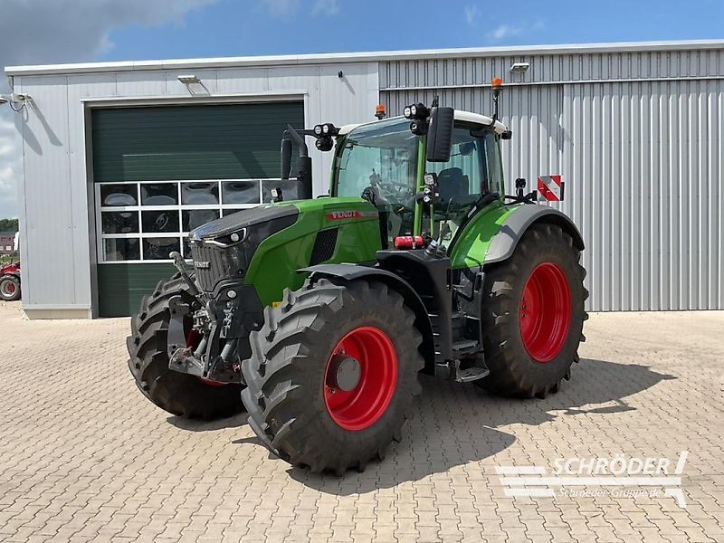 E-FARM: Fendt 720 Vario PowerPlus - Traktor - id TD7K9YN - 199.885 € - Baujahr: 2023 - Abgelesene Motorstunden: 353,Deutschland