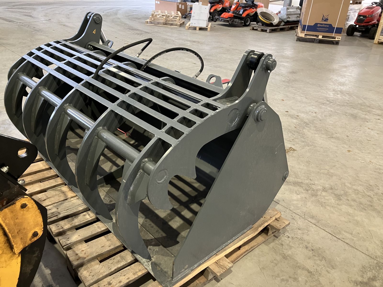 E-FARM: Bressel und Lade greifschaufel 1800mm vf - Attachment - id TZBXVKA - €4,000 - Austria