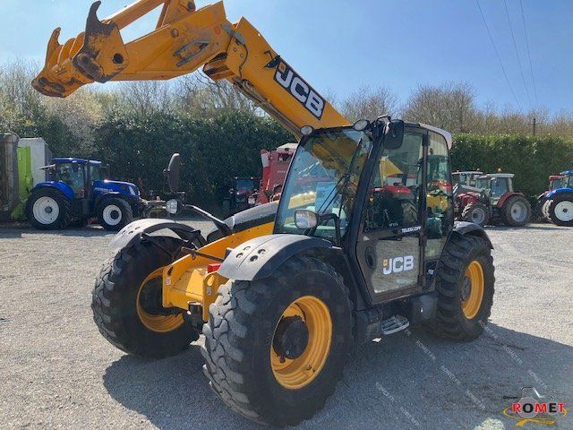 E-FARM: JCB 536-70LP AGRI - Manipulador telescópico - id VN19D2L - 42.025 € - Año: 2016 - Horas: 6118,Francia