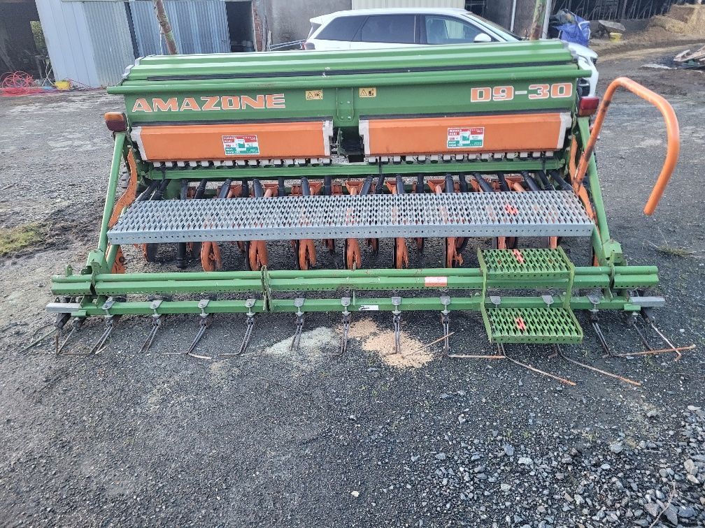 E-FARM: Amazone d 9.30 special - Drillmaschine - id 6E3NYSL - 6.500 € - Baujahr: 2000 - Frankreich