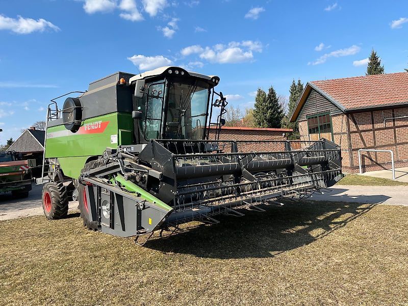 E-FARM: Fendt 5225 E - Moissoneuse-batteuse - id UGHUFZJ - 105 000 € - Année: 2018 - Lecture du nombre d'heure: 455,Puissance du moteur (chevaux): 225,Allemagne