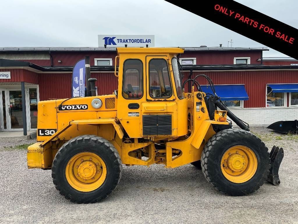 Volvo BM l30 dismantled. only specific spare parts Gummiged