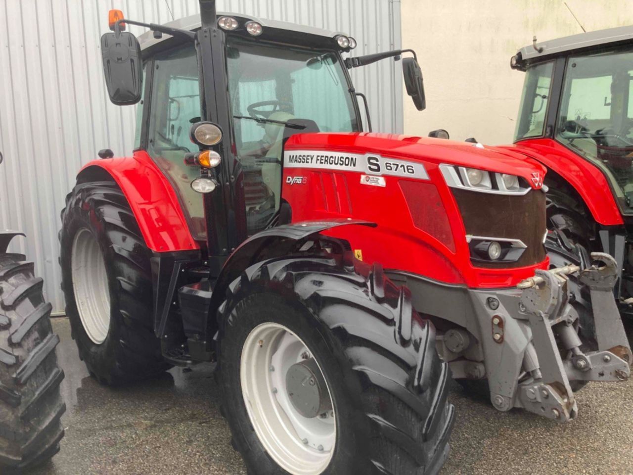 E-FARM: Massey Ferguson 6716S Dyna-VT - Tractor - id CL2LUDP - 77.000 € - Año: 2019 - Horas: 4900,Potencia del motor: 160,Francia