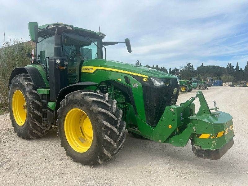 E-FARM: John Deere 8R 410 - Tractor - id HAQHHGL - €200,000 - Year of construction: 2021 - Engine hours: 3,300,Engine power (HP): 410,France
