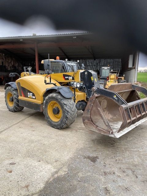 E-FARM: Caterpillar th 337 c - Ładowacz teleskopowy - id APWXIHP - 45 000 € - Rok produkcji: 2015 - Motogodziny: 4200,Francja
