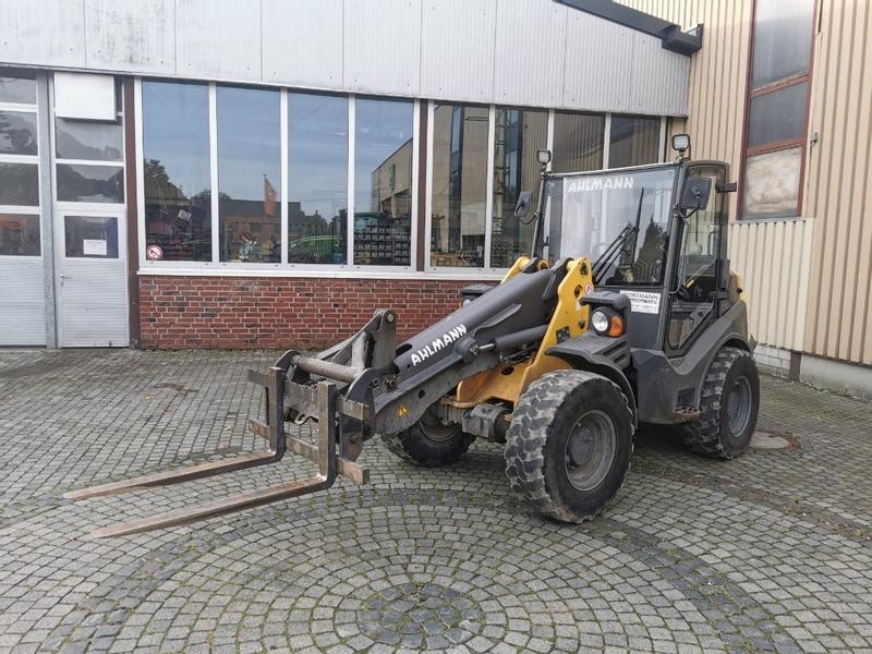 Ahlmann ax 1000 compactloader €23,400