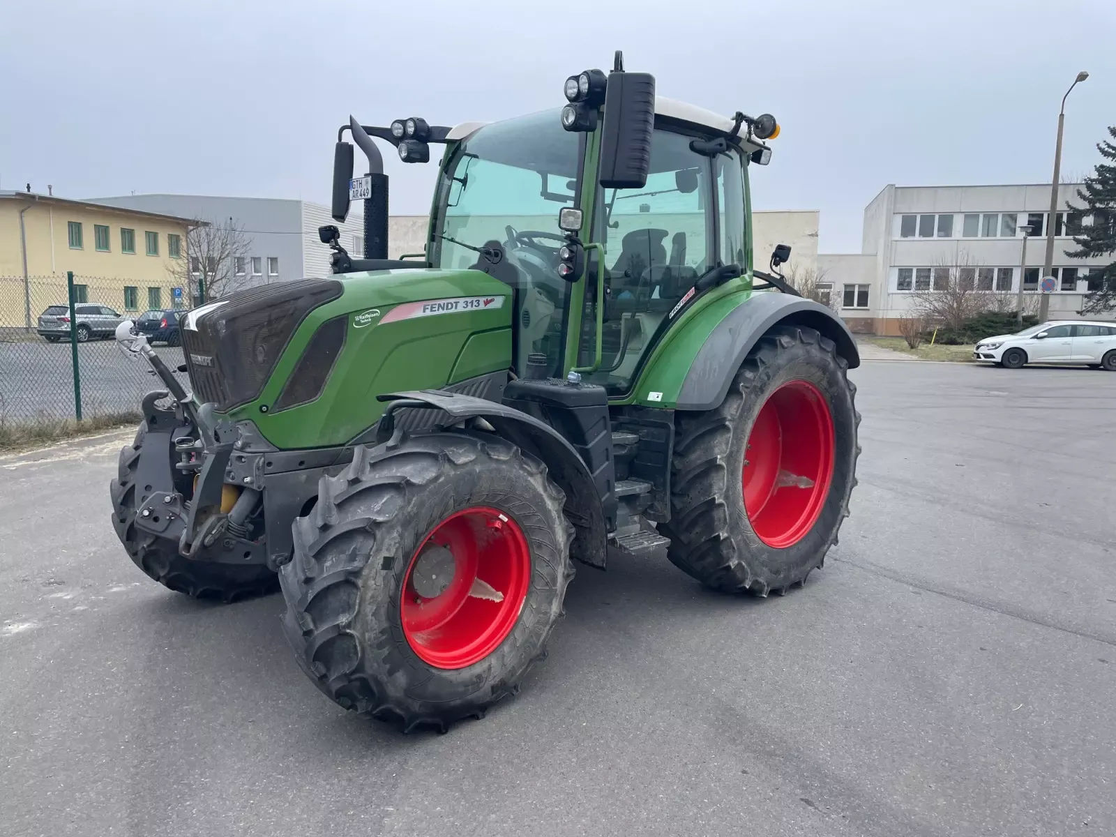 E-FARM: Fendt 313 Vario ProfiPlus - Traktor - id SSFQ8Z3 - 117.000 € - Baujahr: 2018 - Abgelesene Motorstunden: 2.203,Motorleistung (PS): 132,Deutschland