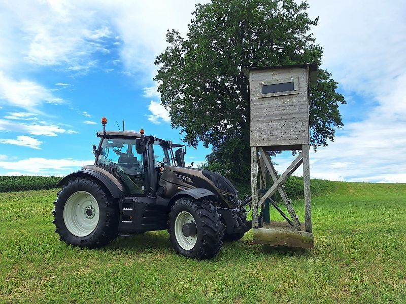 E-FARM: Valtra T214 Direct - Traktor - id UYKGNYZ - 114.159 € - Baujahr: 2021 - Abgelesene Motorstunden: 3.950,Motorleistung (PS): 230,Österreich