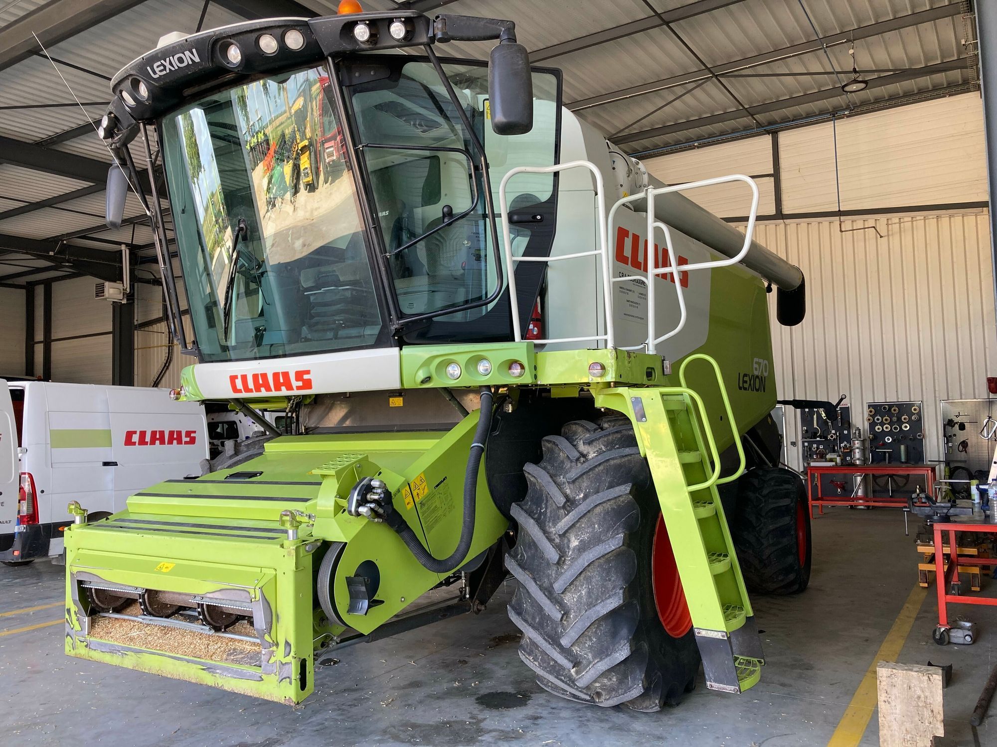 E-FARM: Claas Lexion 670 - Moissoneuse-batteuse - id XAMNNET - 135 000 € - Année: 2012 - Lecture du nombre d'heure: 2 550,Puissance du moteur (chevaux): 390