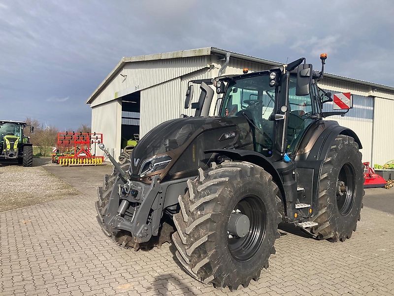 E-FARM: Valtra Q245 - Traktor - id FI32RWE - 175.000 € - Baujahr: 2024 - Abgelesene Motorstunden: 85,Deutschland
