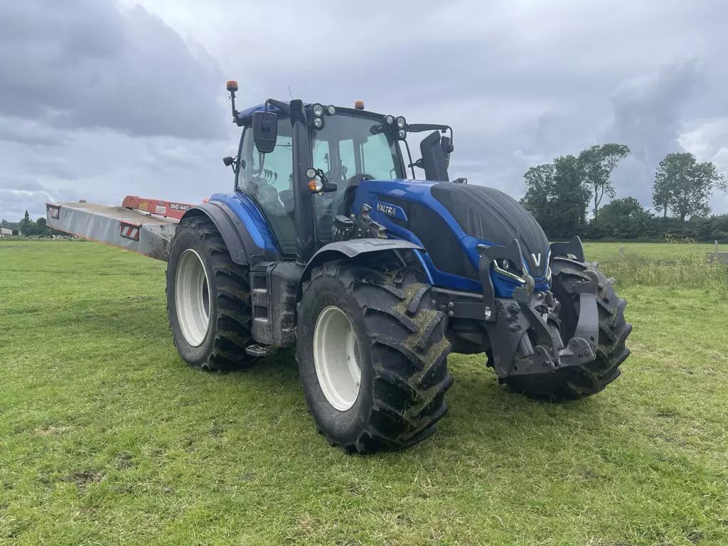 E-FARM: Valtra T175 Active - Traktor - id JZRHBXA - 95.000 € - Baujahr: 2023 - Motorleistung (PS): 175,Frankreich