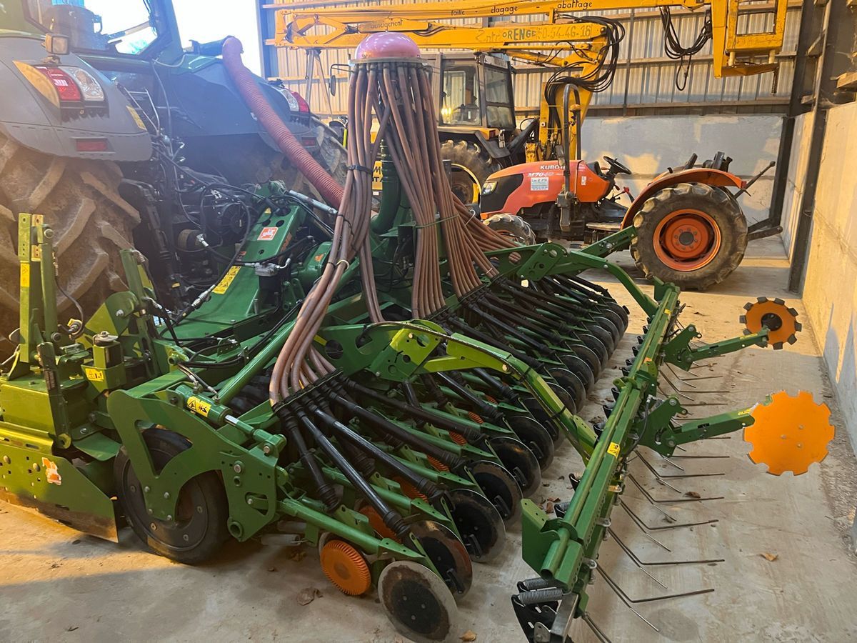 E-FARM: Amazone f tender 4 mètres rotec control - Semoir - id EI4JKTQ - 40 000 € - Année: 2020 - France