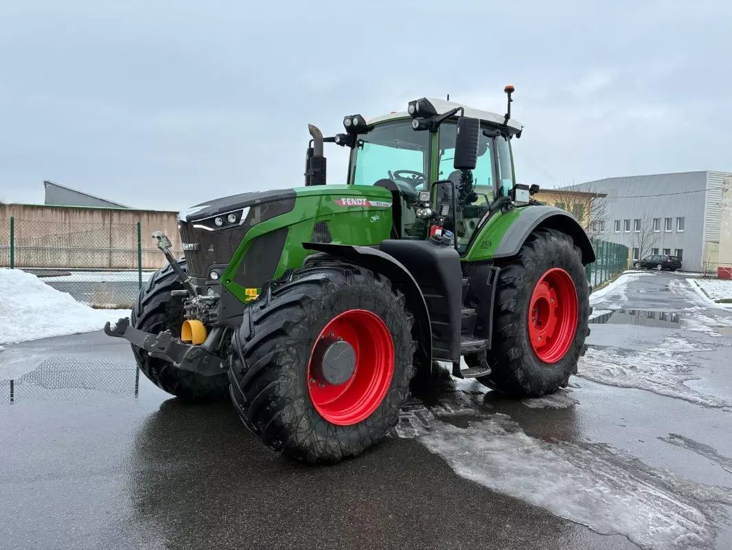 Fendt 933 Vario Profi Plus Traktor 179 000 €