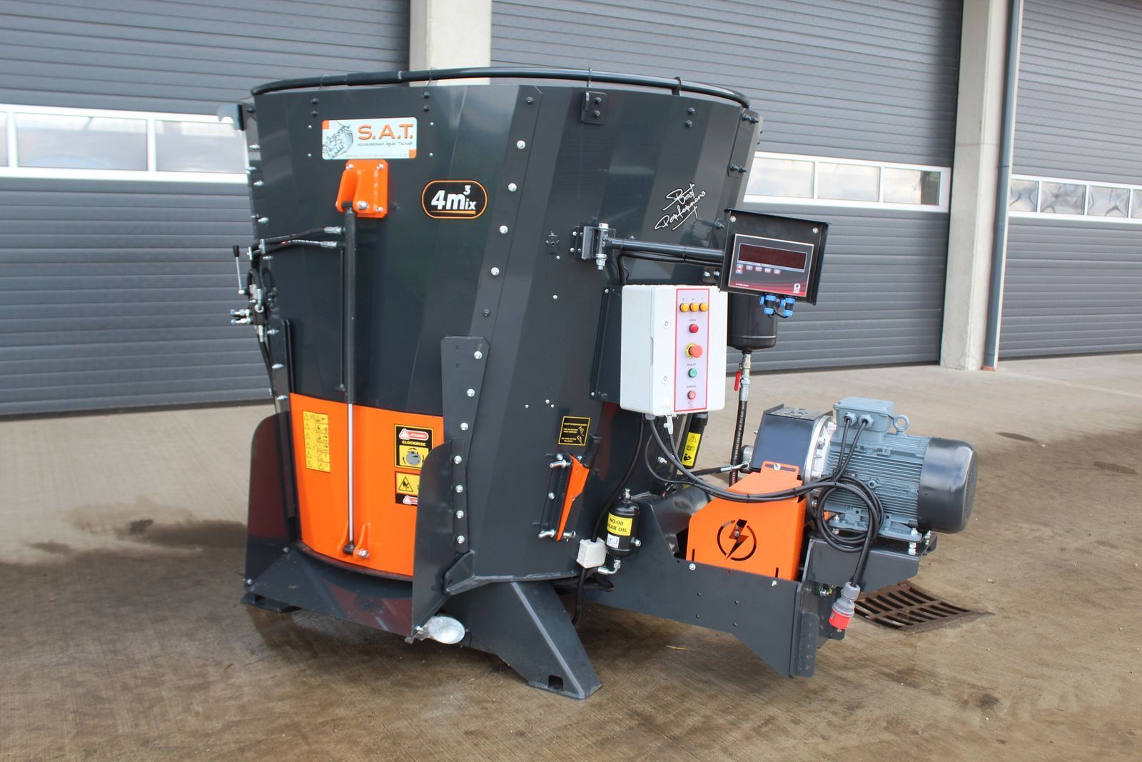 E-FARM: burkon futtermischer-4,0m³-elektromotor-neumaschine - Foderblander - id RDHXPSR - 10.825 € - Østrig